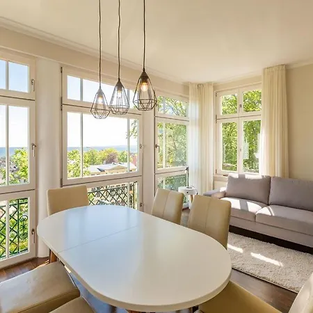 Charlottes Hoeh App 8