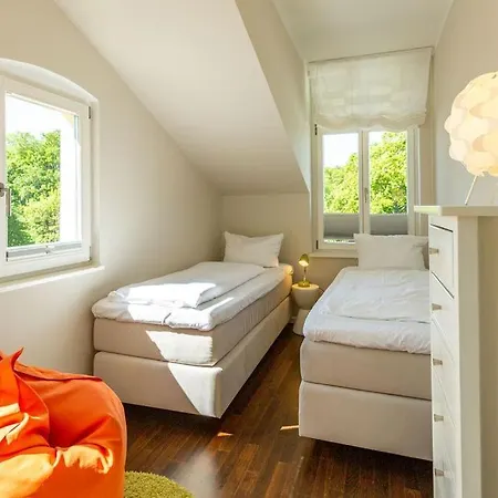 Charlottes Hoeh App 8 *